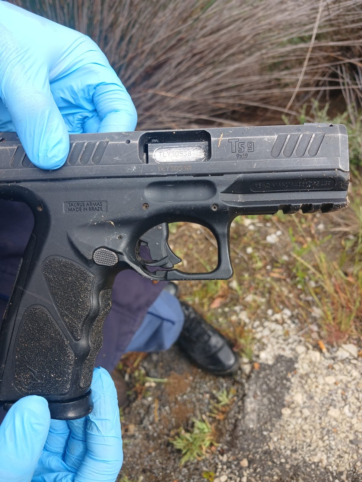 Police bust robbery gangs, seize guns and cash in daring night operations