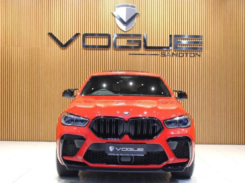 Sir Wicknell Chivayo honors soccer legend Peter Ndlovu with a luxury BMW
