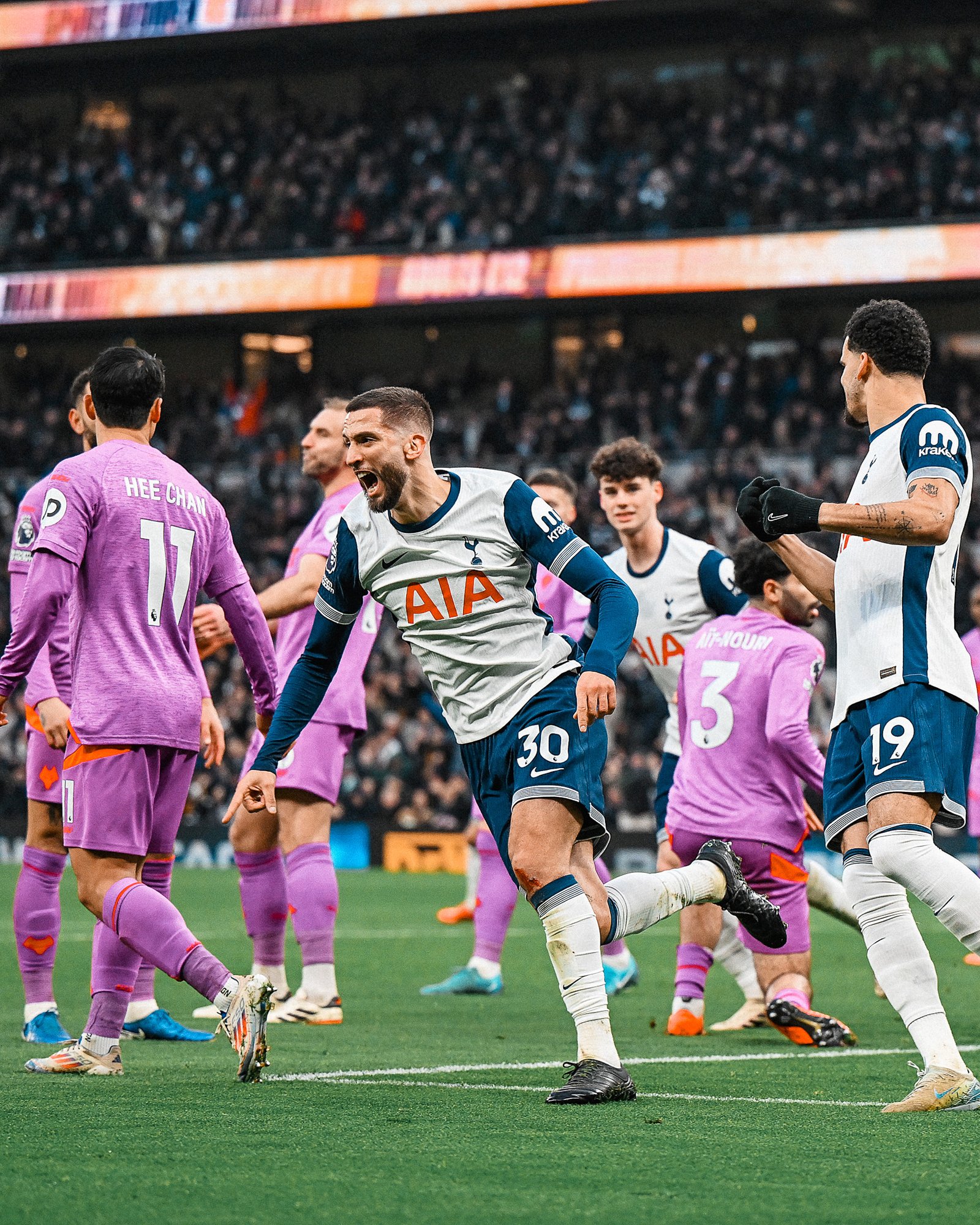 Tottenham Hotspur 2 - 2 Wolverhampton Wanderers