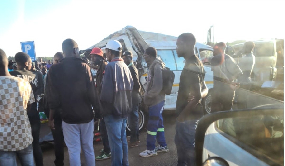 Several feared dead after commuter omnibus collides with truck at Dzivaresekwa turn-off